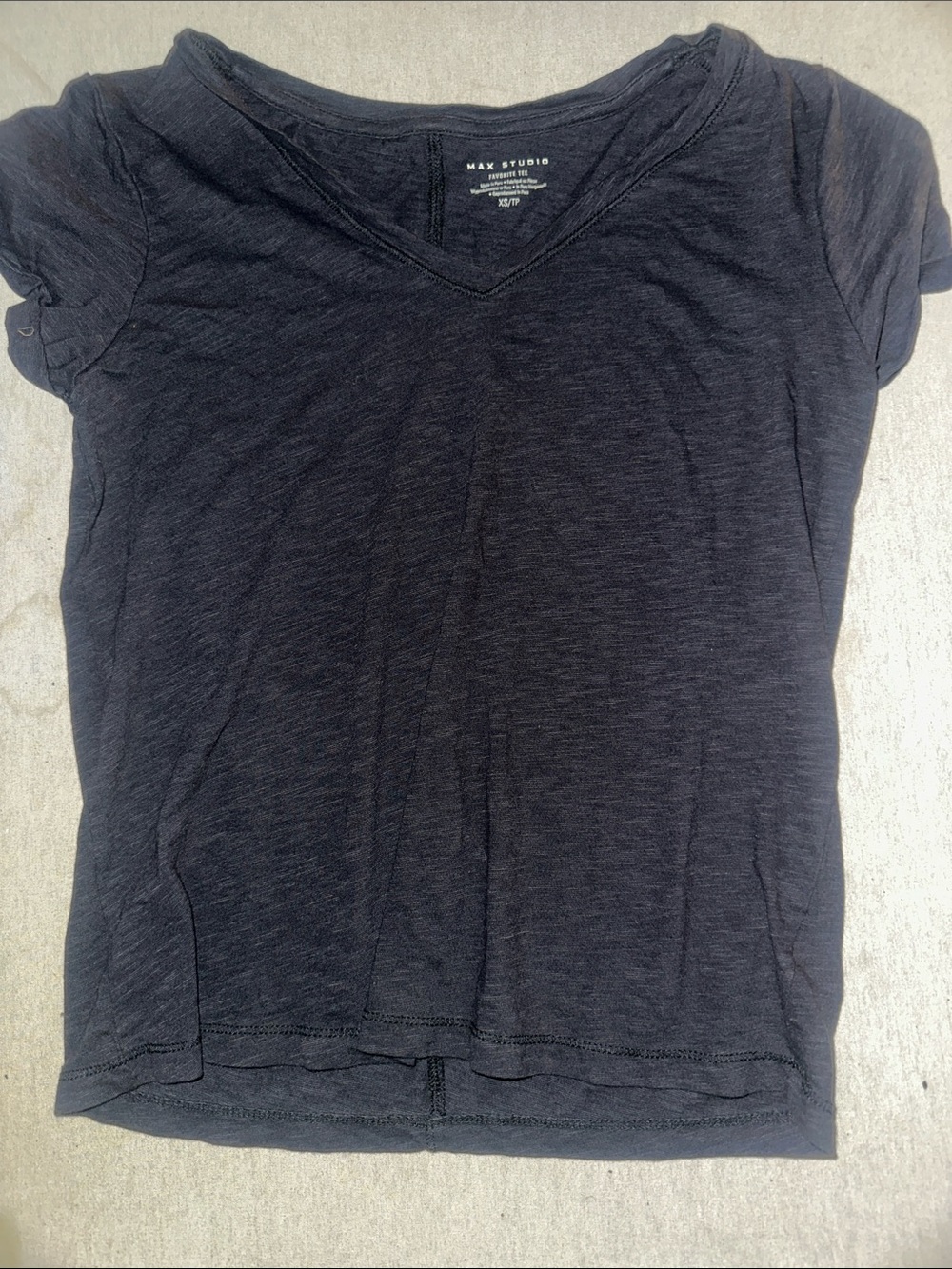 Womens Size XS Max Studio Black V-Neck Short Sleeve Tee
